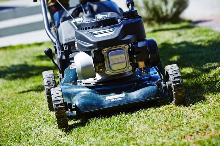 MTD Bolens エンジン式芝刈り機 手押し式［BL17］軽量で簡単操作！ご家庭の芝をきれいに刈ることができます。【頑張って送料無料！】