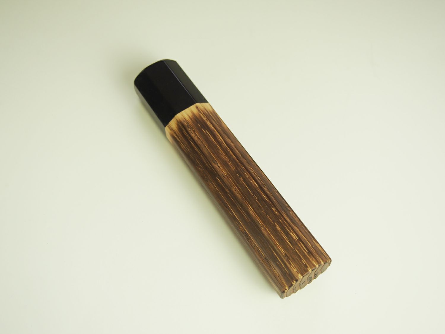 【頑張って送料無料！】【燕三条製】カネコ総業包丁柄黒水牛桂八角焼栗三徳・菜切5.5寸710026高級木柄の証、水牛桂抗菌作用のある焼栗柄ネコポス配送のため代引き、日時指定不可