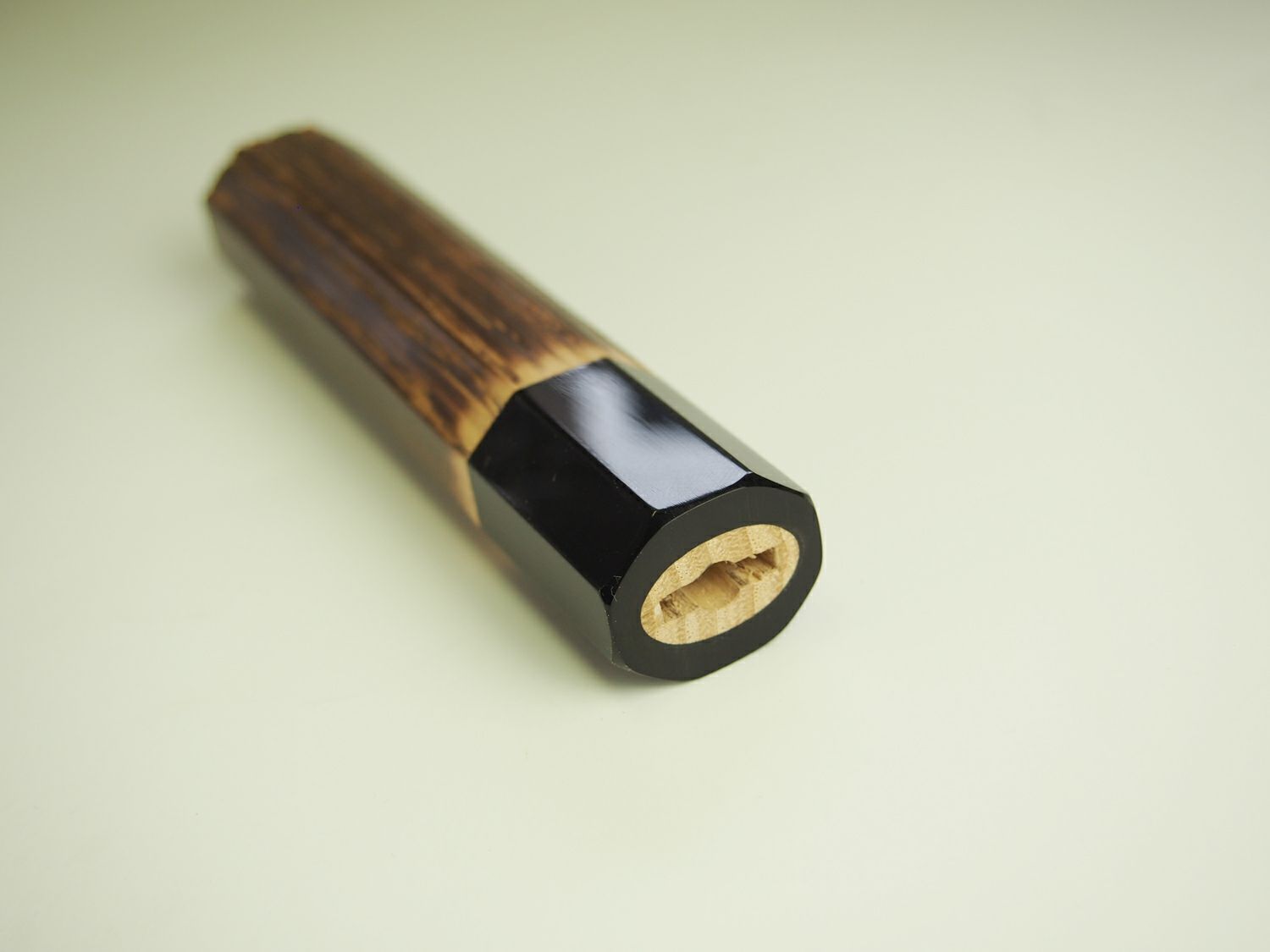 【頑張って送料無料！】【燕三条製】カネコ総業包丁柄黒水牛桂八角焼栗三徳・菜切5.5寸710026高級木柄の証、水牛桂抗菌作用のある焼栗柄ネコポス配送のため代引き、日時指定不可