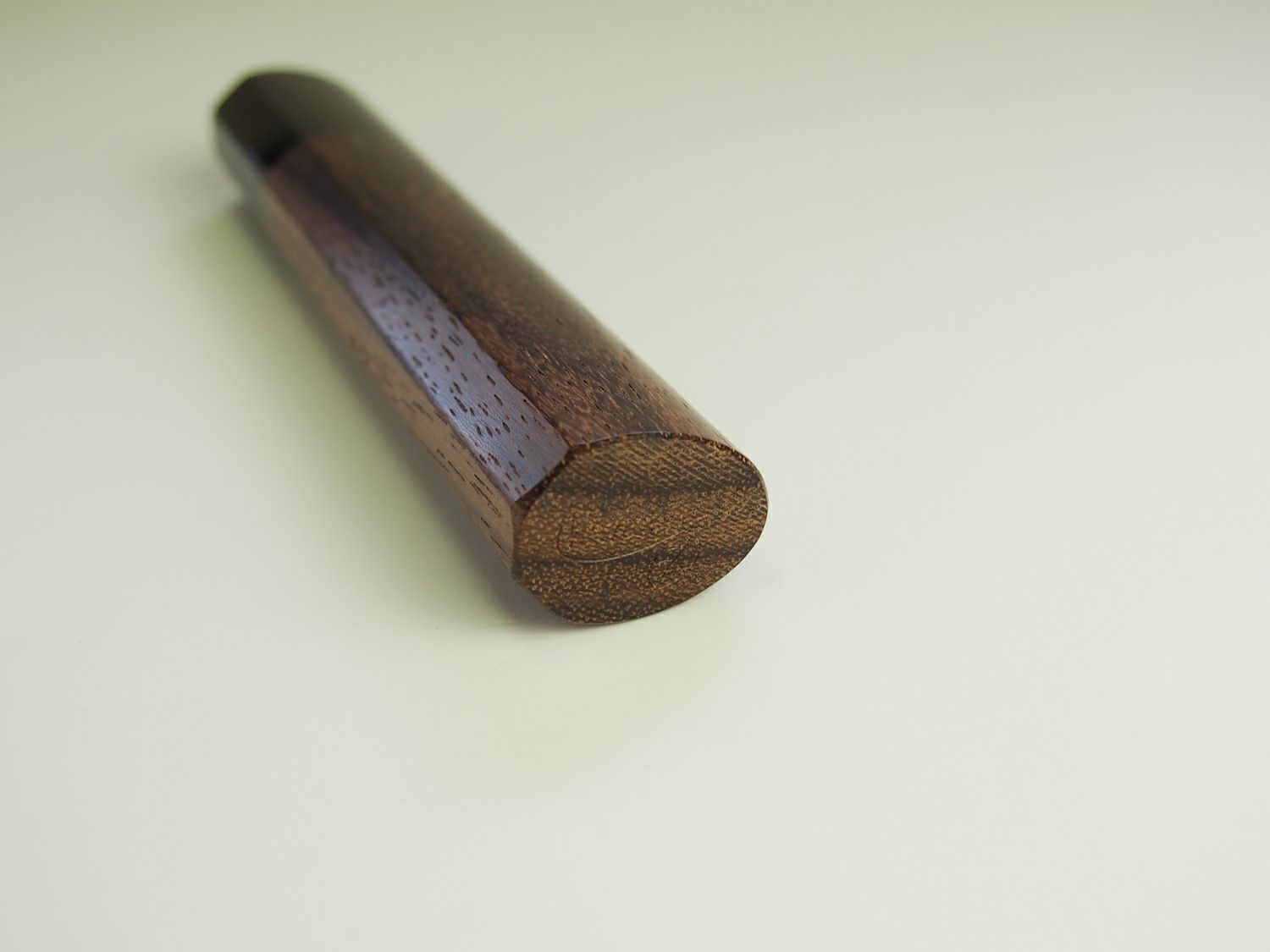 【頑張って送料無料！】【燕三条製】カネコ総業包丁柄黒水牛桂型変わり紫檀ペティ710071高級木柄の証、水牛桂耐朽性の高い紫檀ネコポス配送のため代引き、日時指定不可