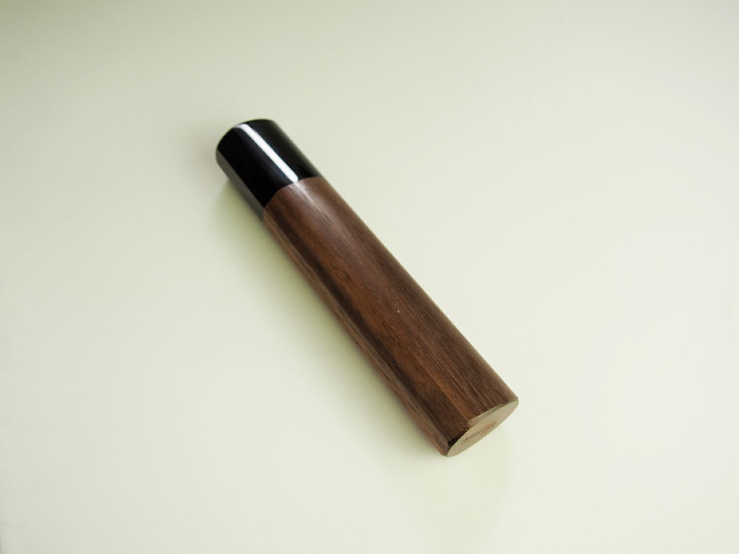 【頑張って送料無料！】【燕三条製】カネコ総業包丁柄黒水牛桂型変わり紫檀ペティ710071高級木柄の証、水牛桂耐朽性の高い紫檀ネコポス配送のため代引き、日時指定不可